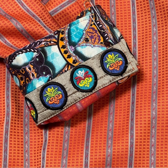 Robert Graham long sleeve button up - Picture 3 of 6